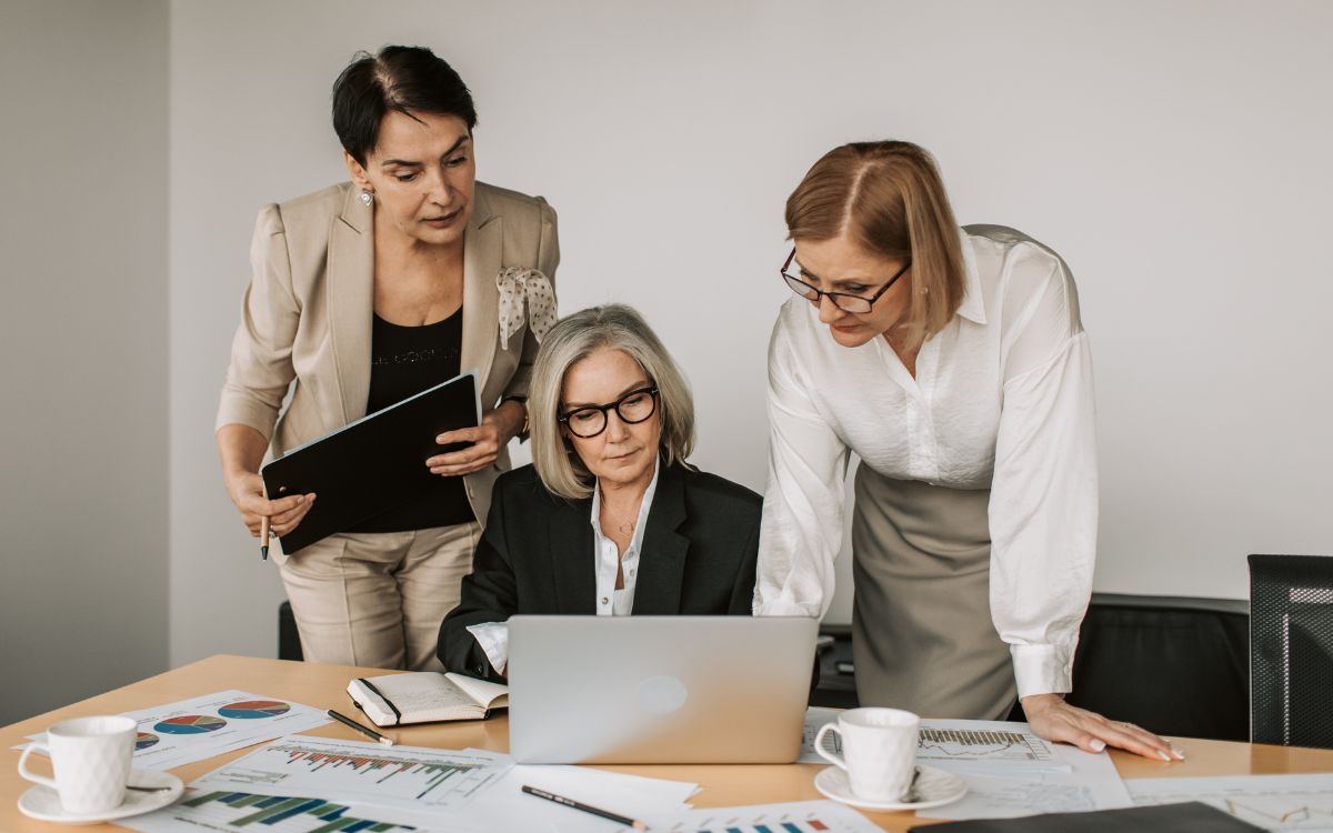 reunión empresarias